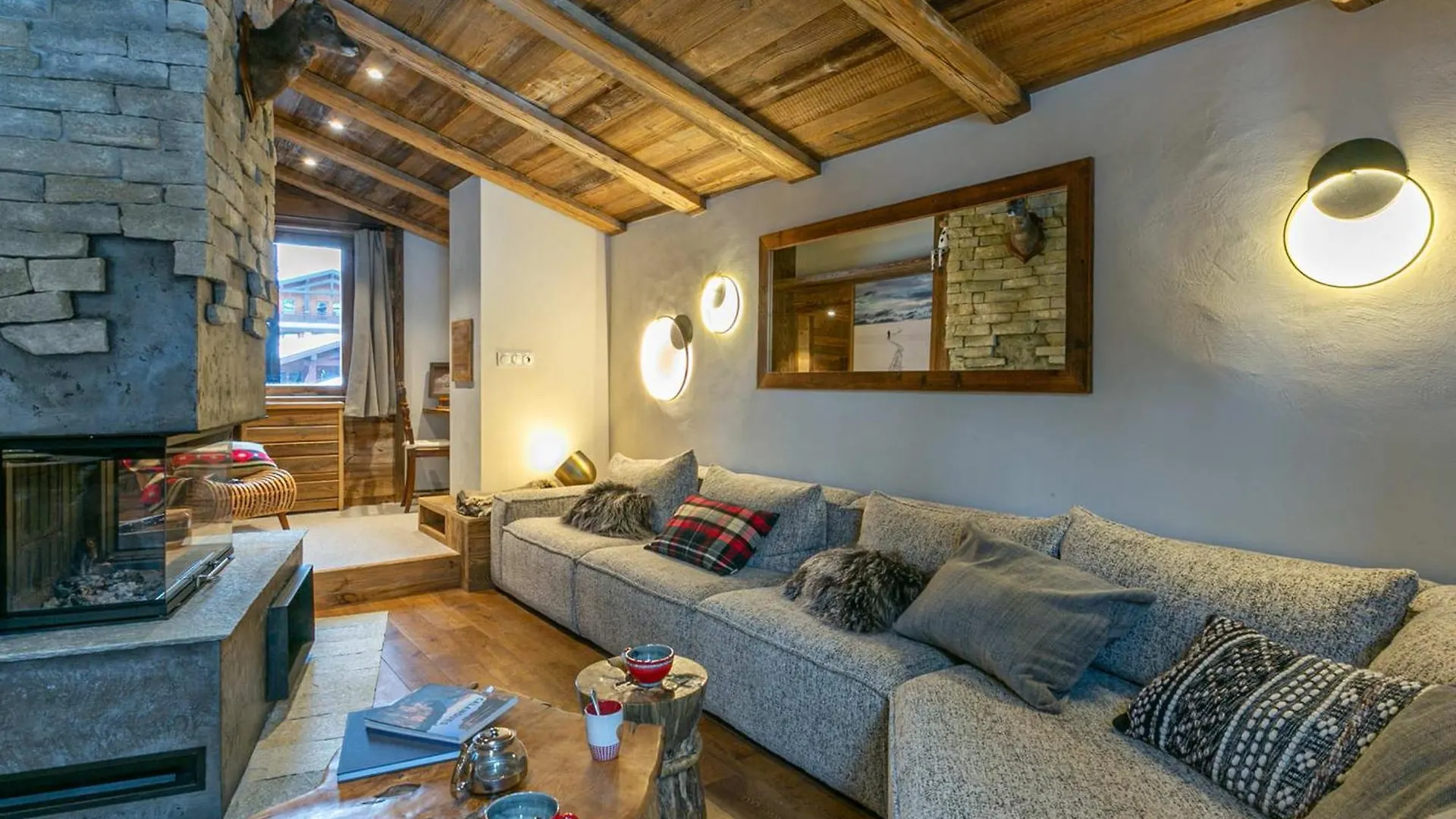 Appartement De Prestige Avec Cheminee Au Centre De Val-D'Isere, A Proximite Des Pistes Et Commerces - Fr-1-694-205 Apartamento